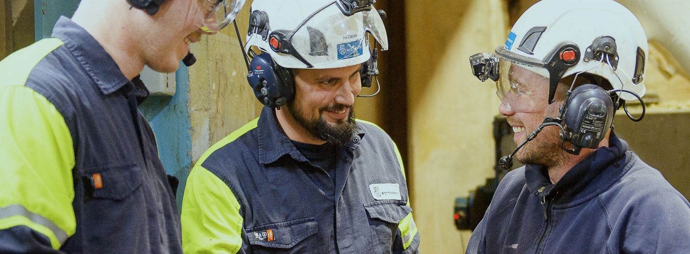 employees talking